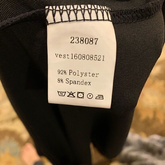 Pretty sleepwear tank 🖤 - Picture 3 of 4